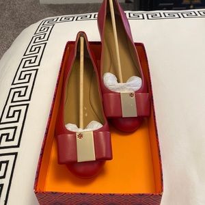 Tory Burch size 9 red leather flat